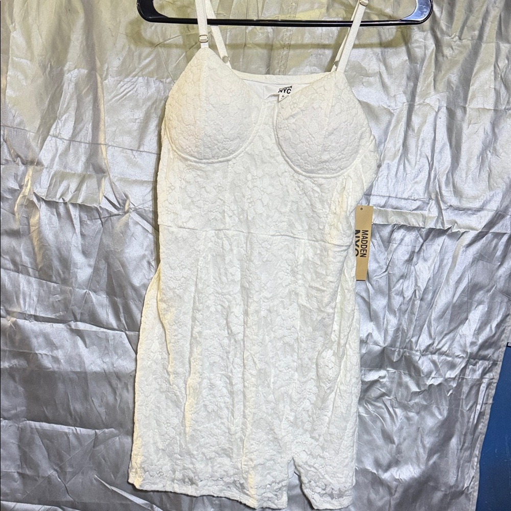 Elegant White Lace Mini Dress